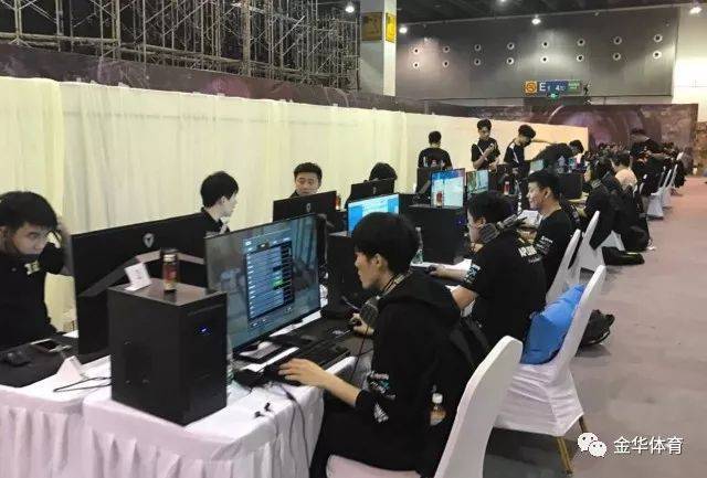 防守方面更 防守方面更