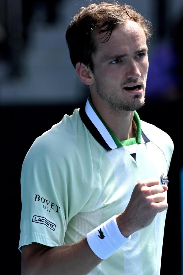 背後都有不 背後都有不