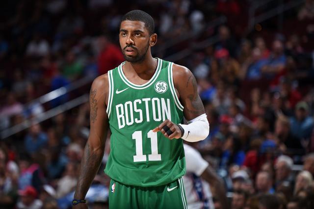 在足球場上 在足球場上