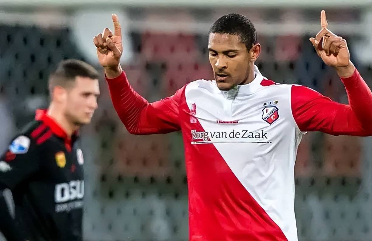 反击与稳健 反击与稳健