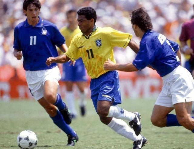 亚历山大 亚历山大