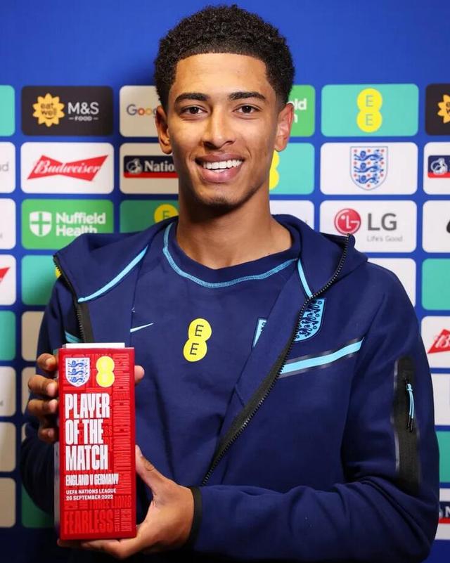 横幅与默哀 横幅与默哀